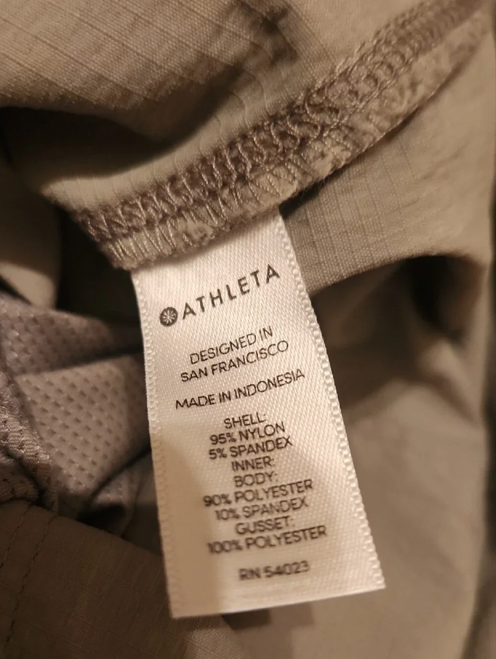 Athleta Cargo Skort with Front Flap Pockets